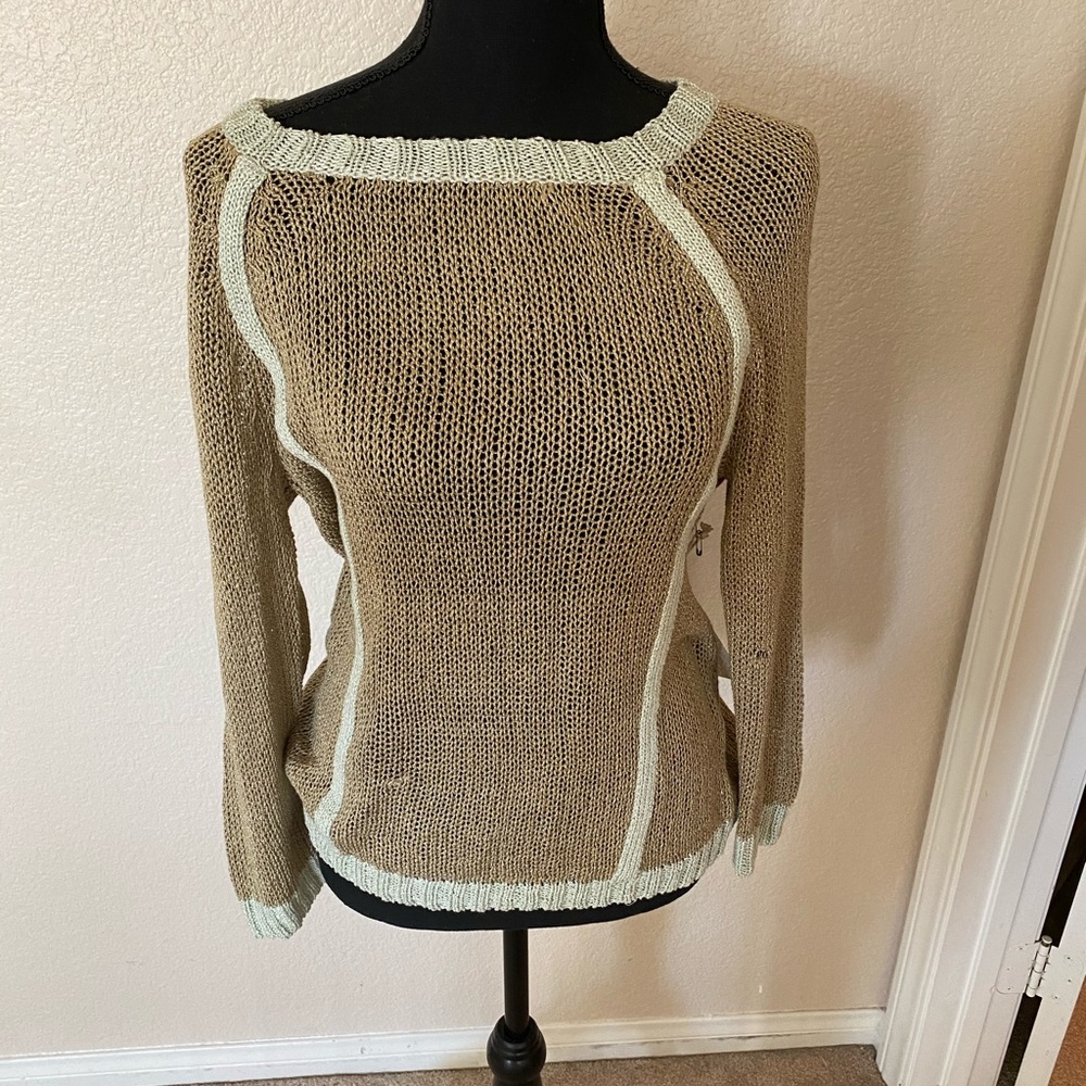 Hem and thread! Golden knit sweater. NWT